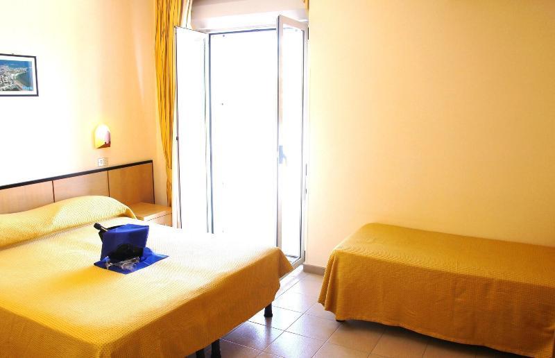 Hotel Cristalda Vieste Esterno foto