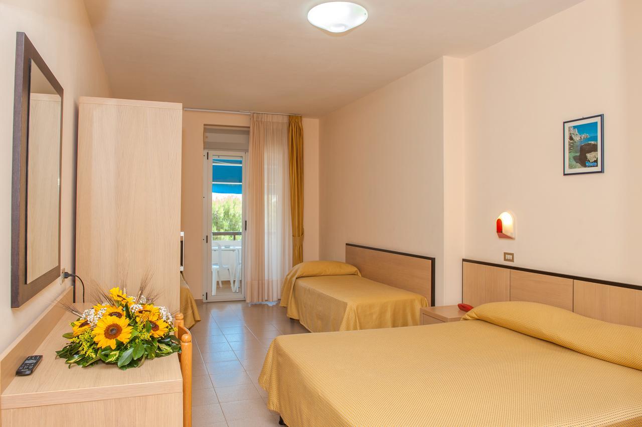 Hotel Cristalda Vieste Esterno foto